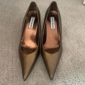 Gold Steve Madden Pumps